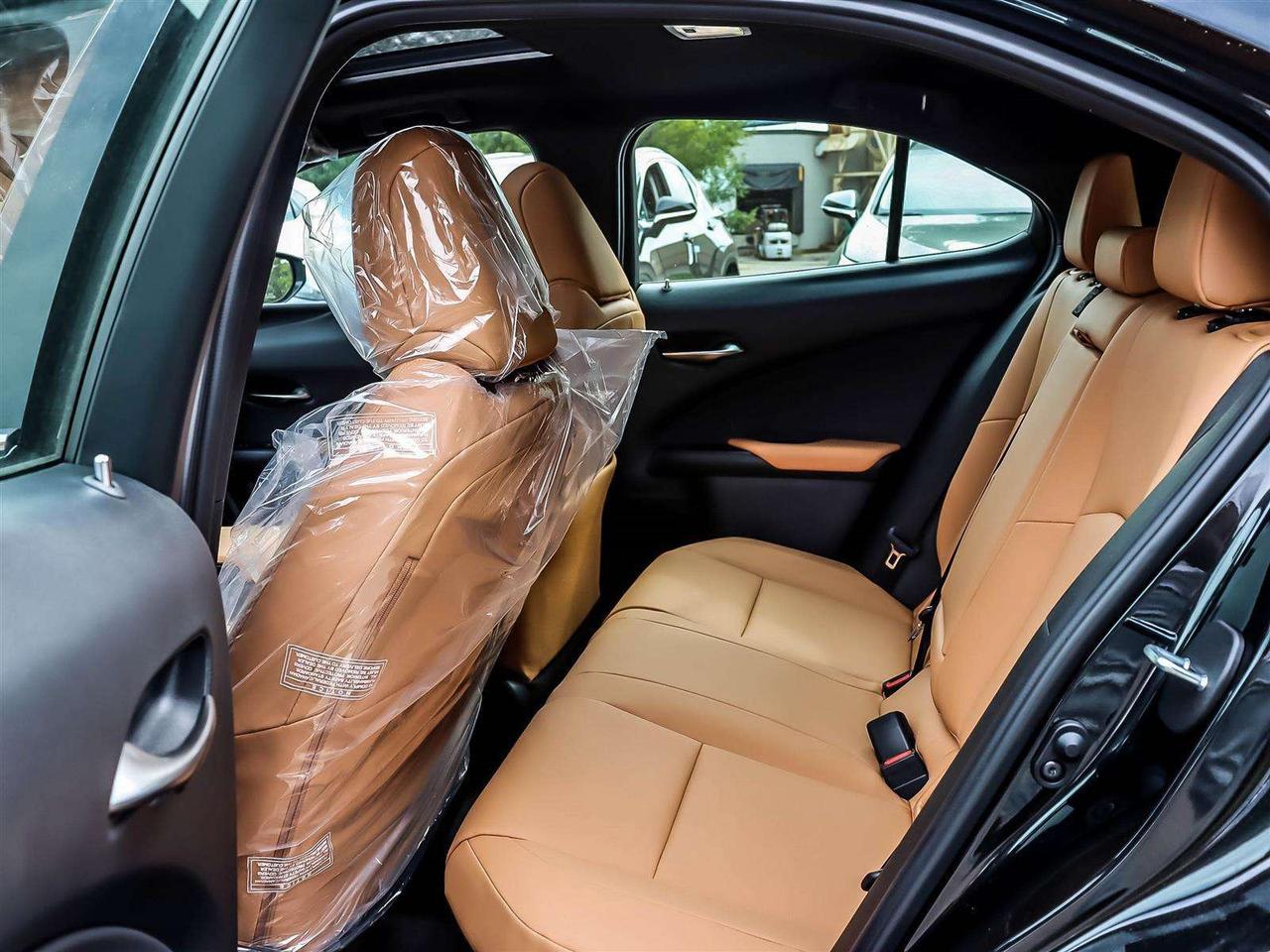 2026 Lexus UX LUXURY HYBRID AWD ADAPTIVE CRUISE POWER SEATS Photo