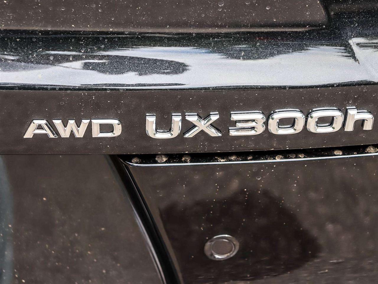 2026 Lexus UX LUXURY HYBRID AWD ADAPTIVE CRUISE POWER SEATS Photo