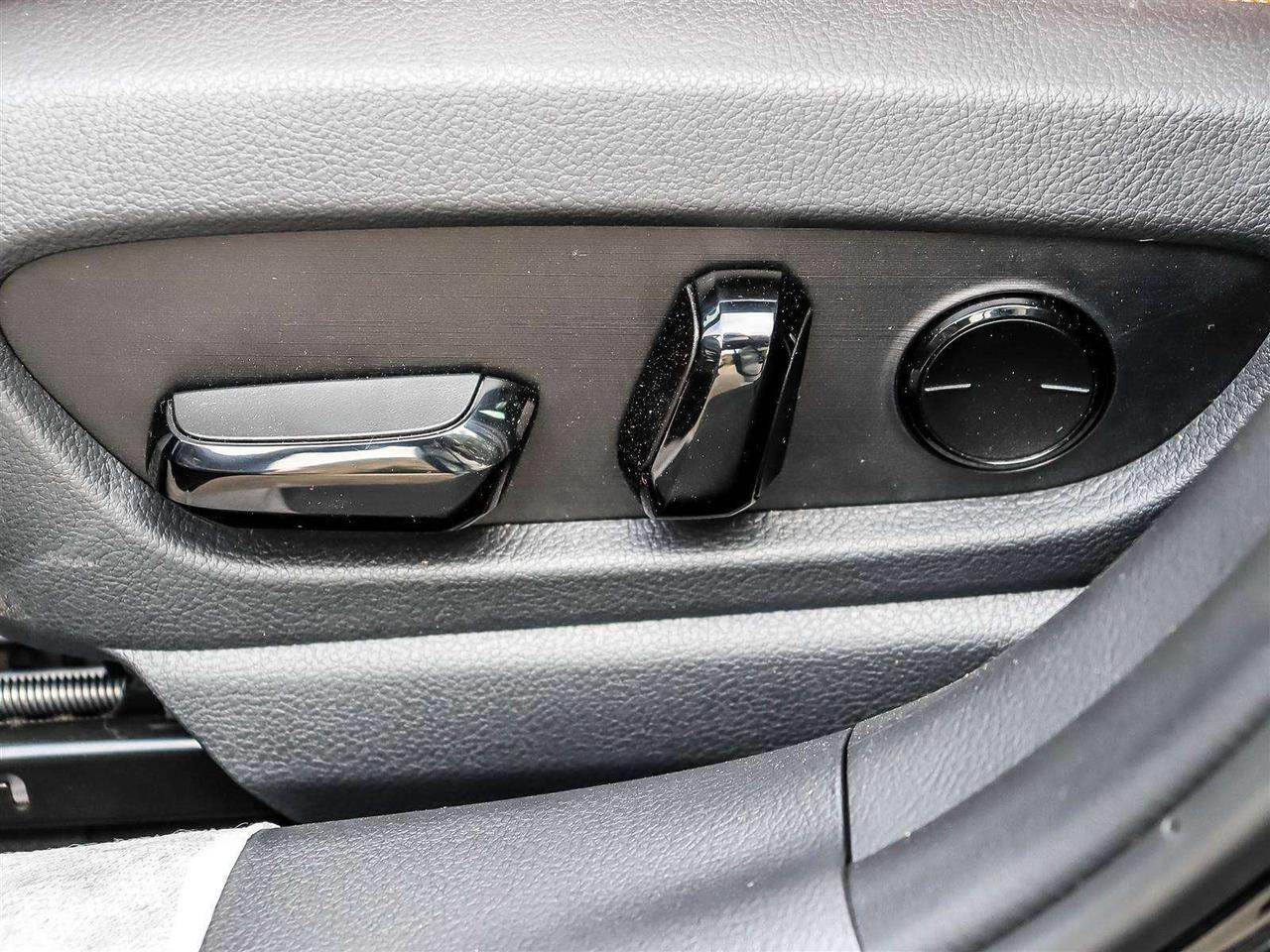 2026 Lexus UX LUXURY HYBRID AWD ADAPTIVE CRUISE POWER SEATS Photo