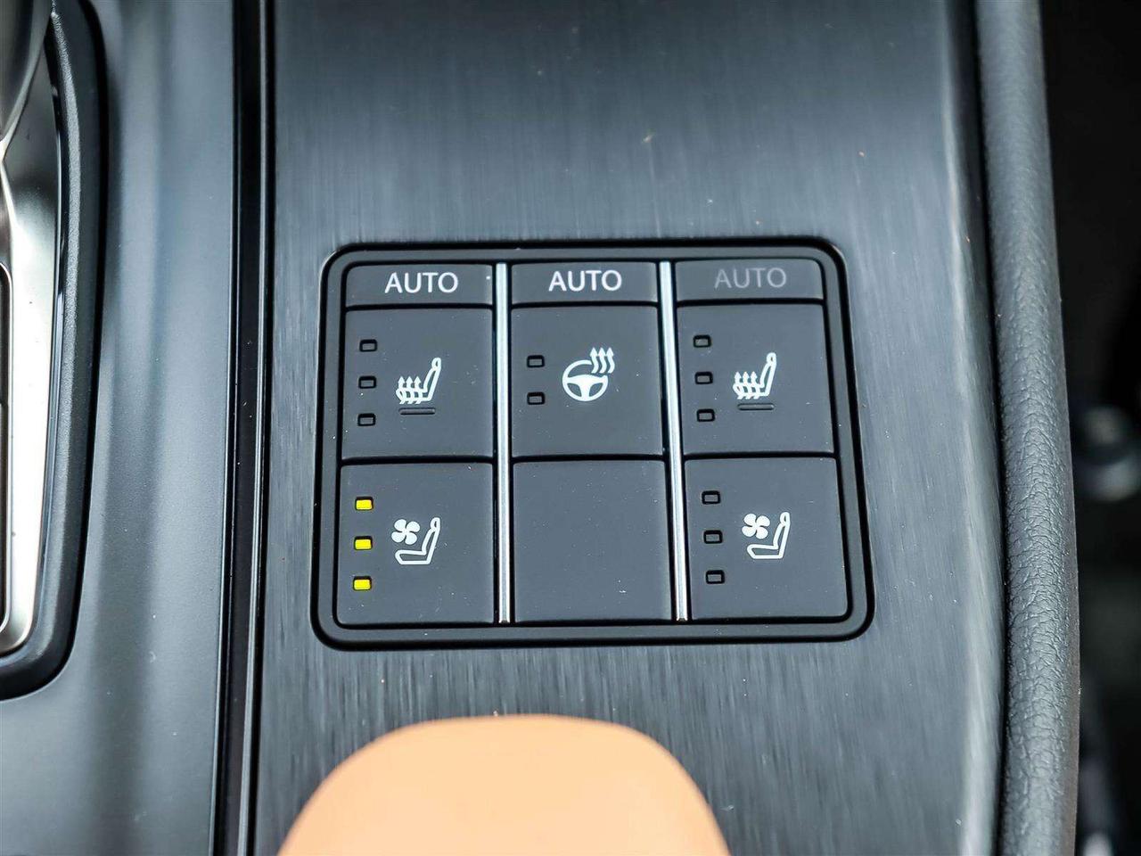 2026 Lexus UX LUXURY HYBRID AWD ADAPTIVE CRUISE POWER SEATS Photo