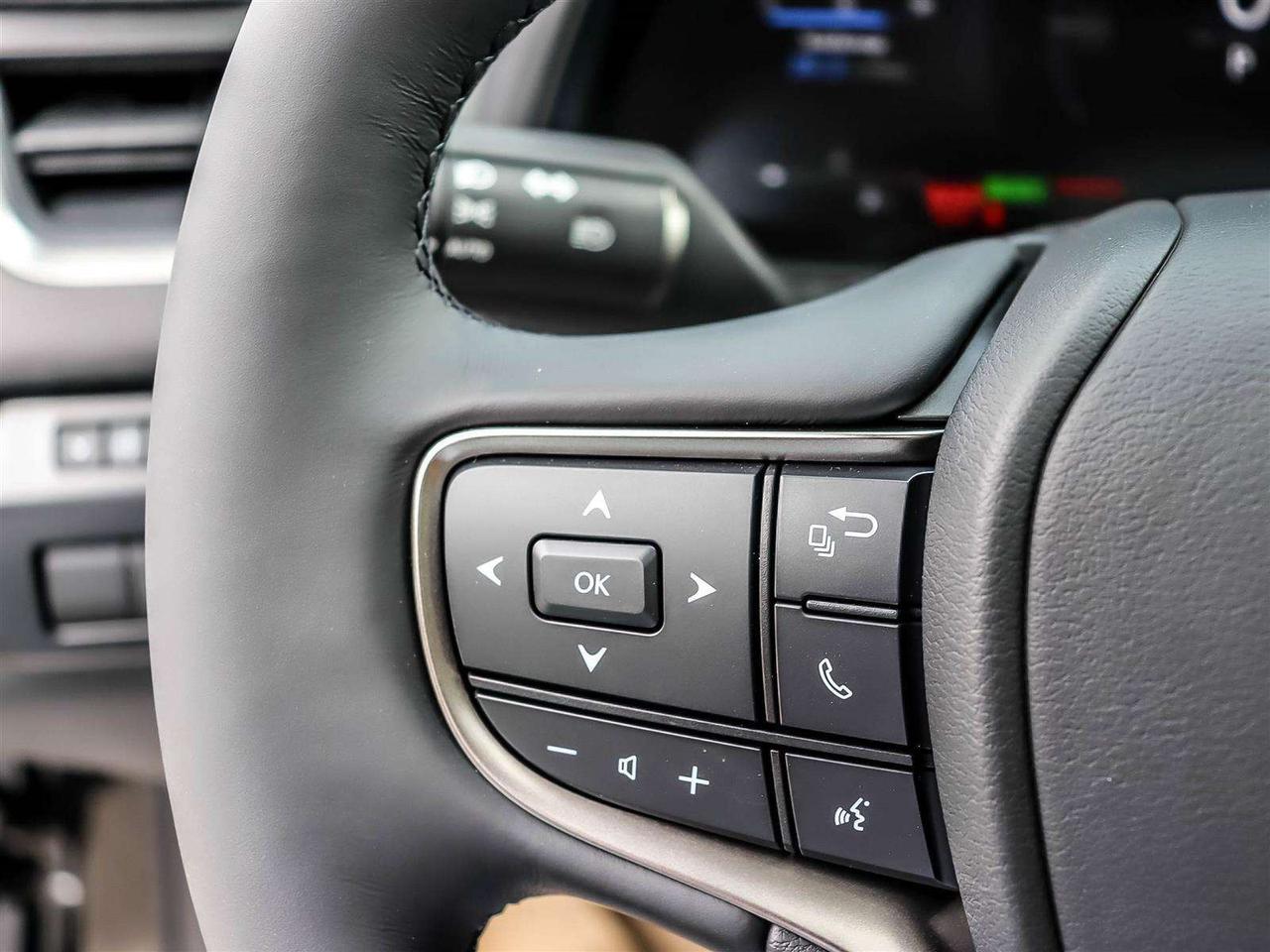 2026 Lexus UX LUXURY HYBRID AWD ADAPTIVE CRUISE POWER SEATS Photo