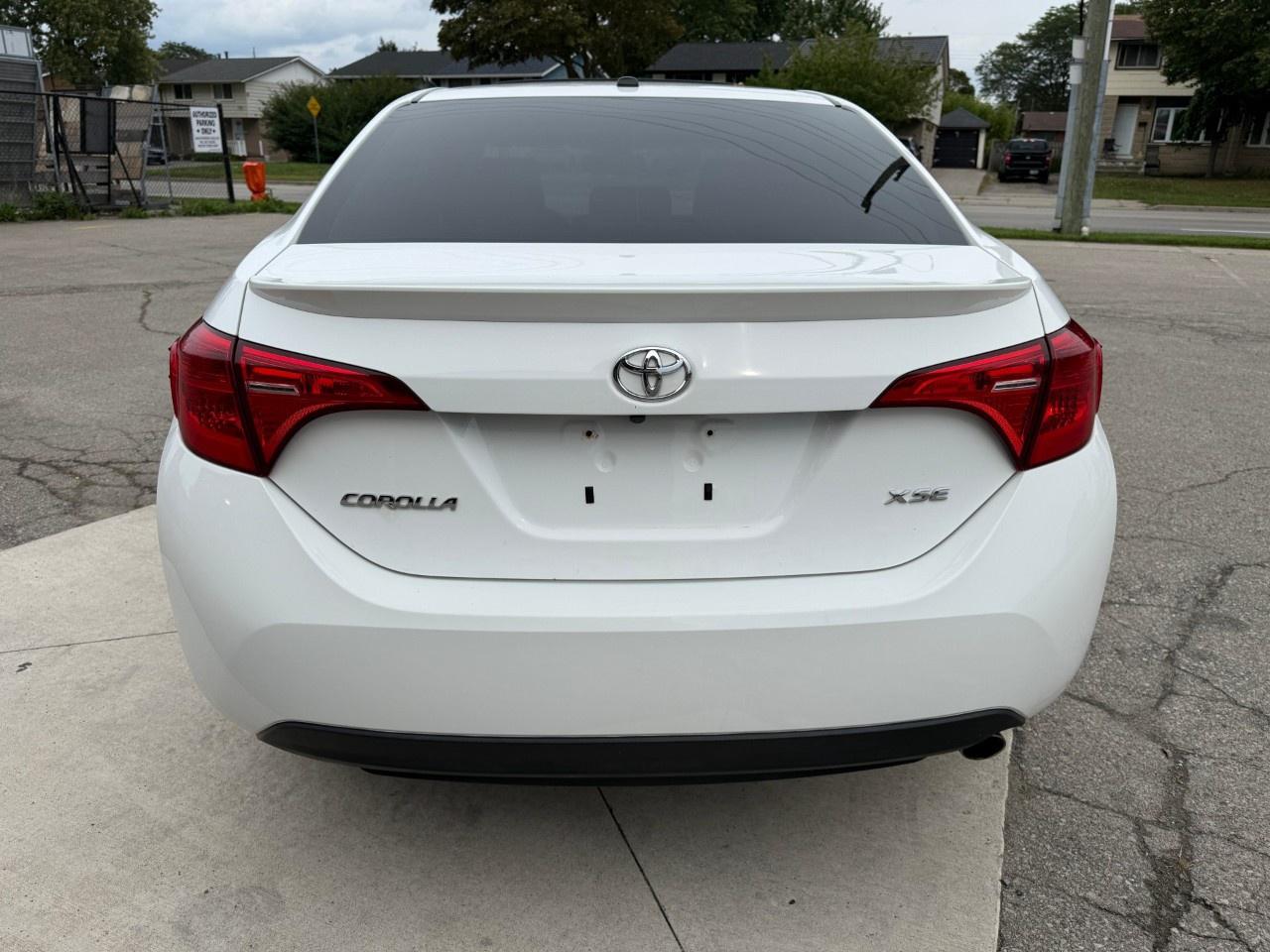2017 Toyota Corolla 4DR SDN CVT SE Photo