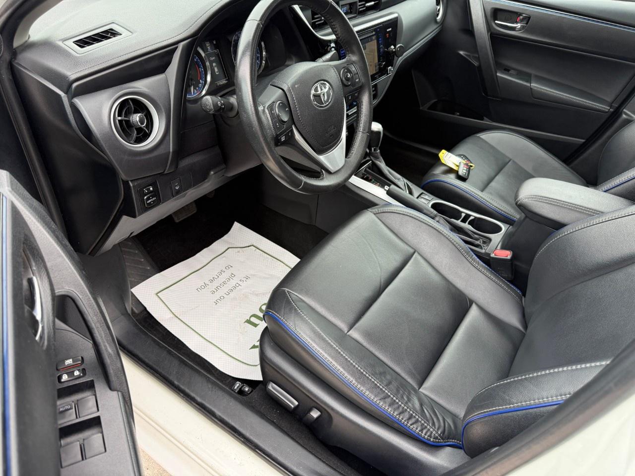 2017 Toyota Corolla 4DR SDN CVT SE Photo