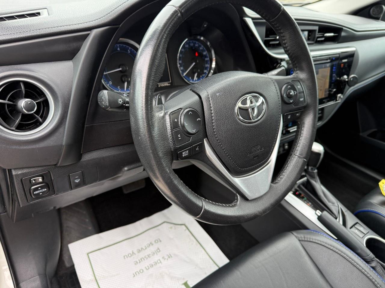 2017 Toyota Corolla 4DR SDN CVT SE Photo