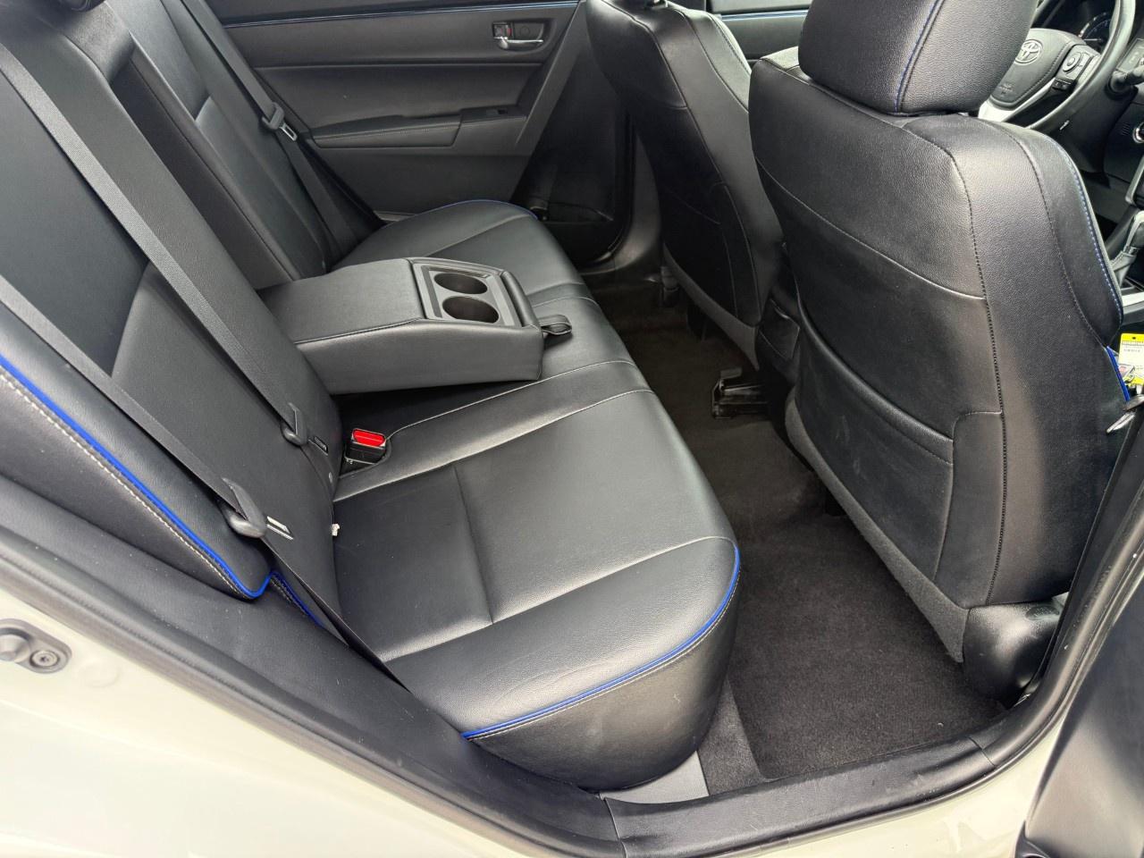 2017 Toyota Corolla 4DR SDN CVT SE Photo