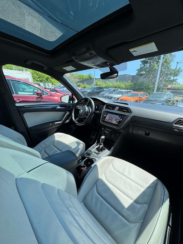 2018 Volkswagen Tiguan Highline 4MOTION R-LINE Photo