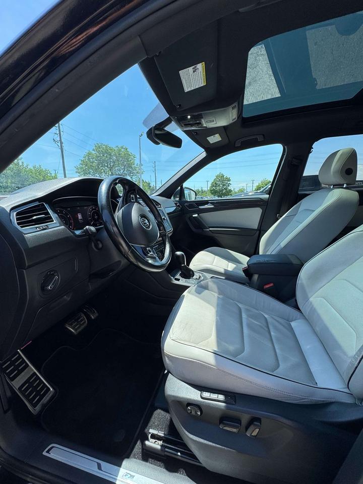 2018 Volkswagen Tiguan Highline 4MOTION R-LINE Photo