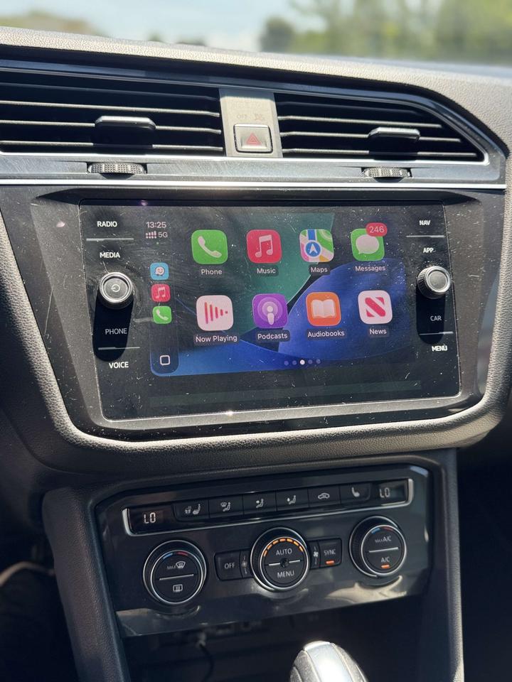 2018 Volkswagen Tiguan Highline 4MOTION R-LINE Photo