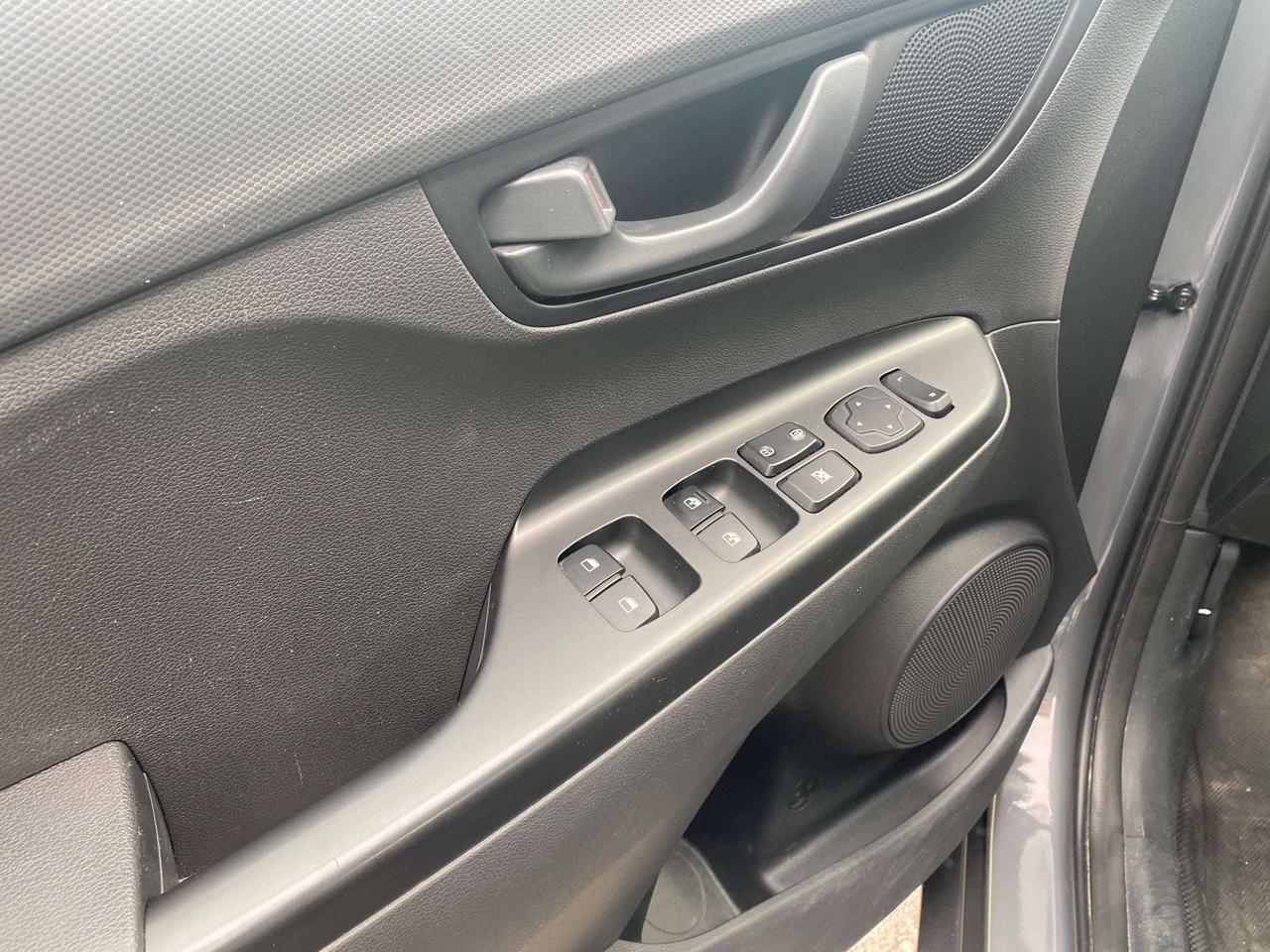 2023 Hyundai KONA PREFERRED, CLEAN CARFAX, HEATED SEATS & WHEEL! Photo