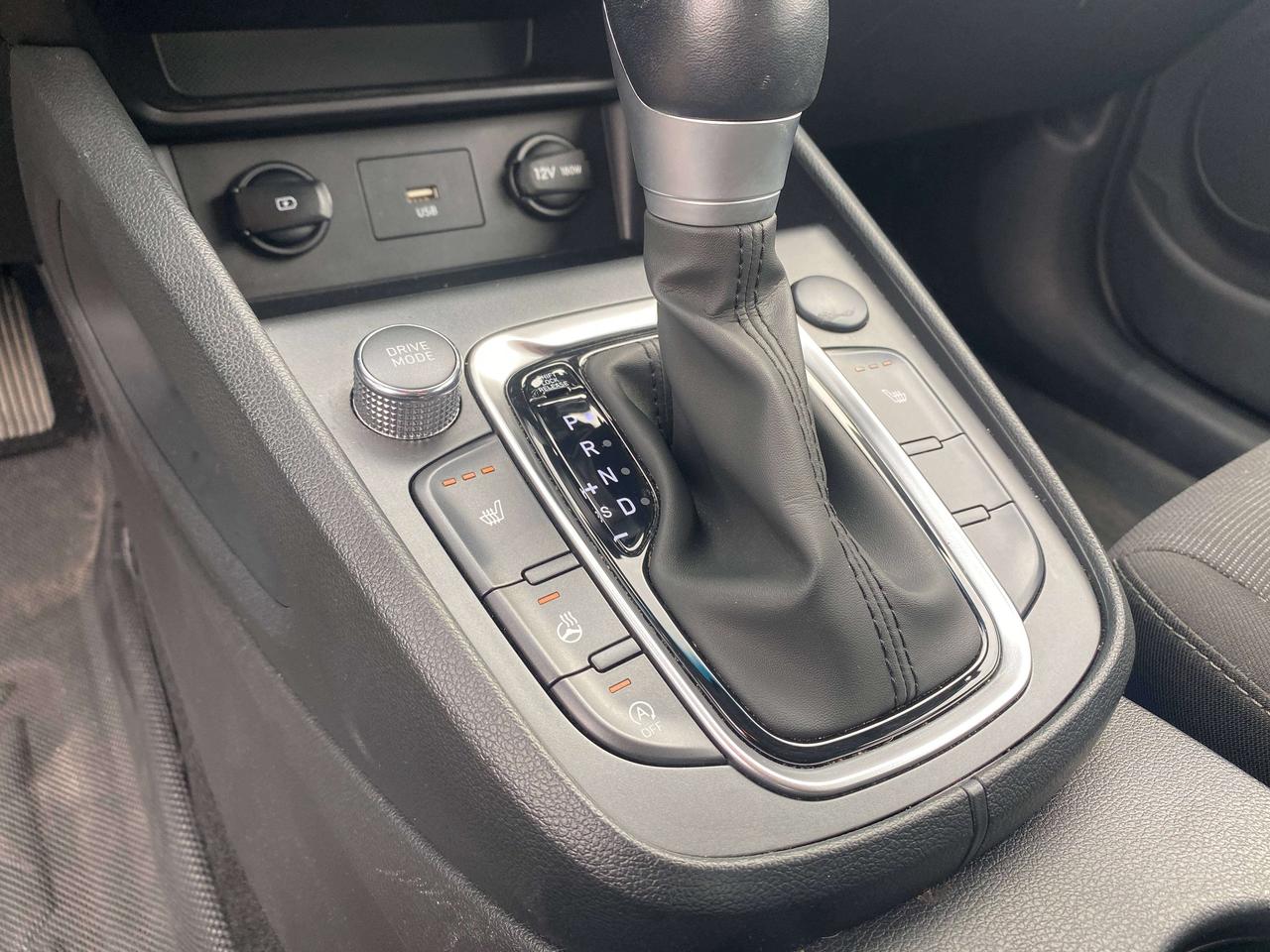 2023 Hyundai KONA PREFERRED, CLEAN CARFAX, HEATED SEATS & WHEEL! Photo