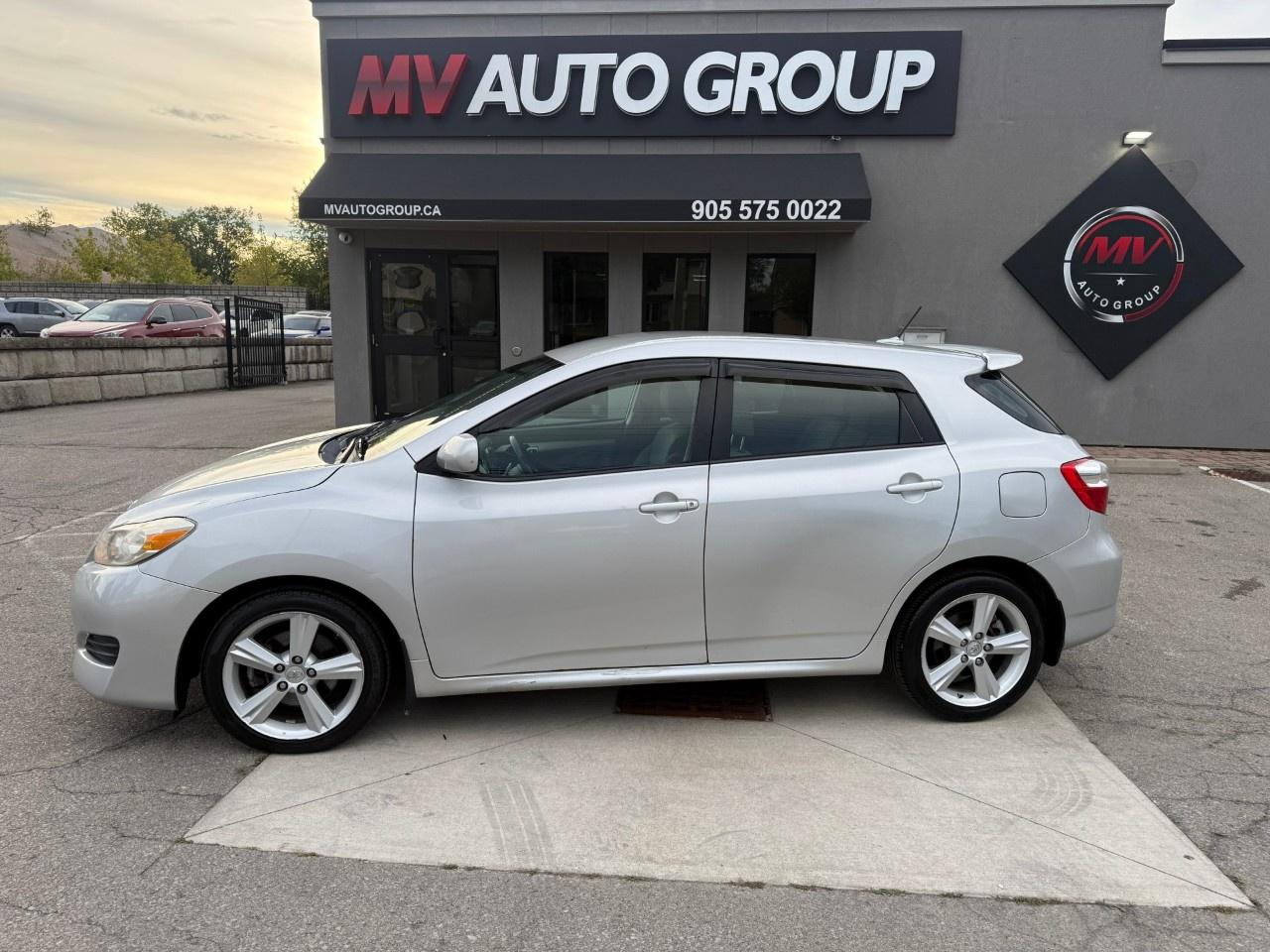 2009 Toyota Matrix 4dr Wgn Auto XR FWD Photo1