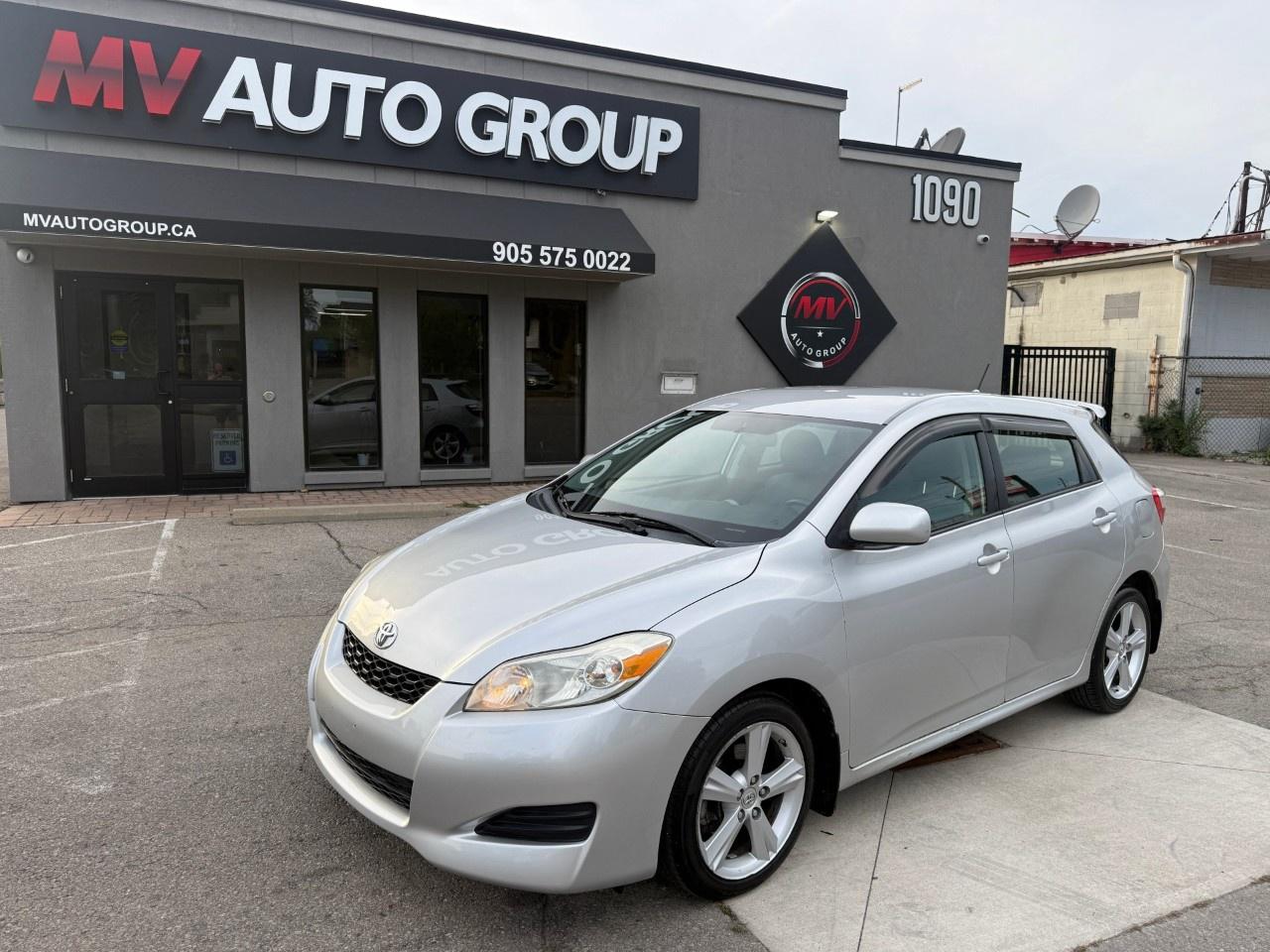 2009 Toyota Matrix 4dr Wgn Auto XR FWD Photo0