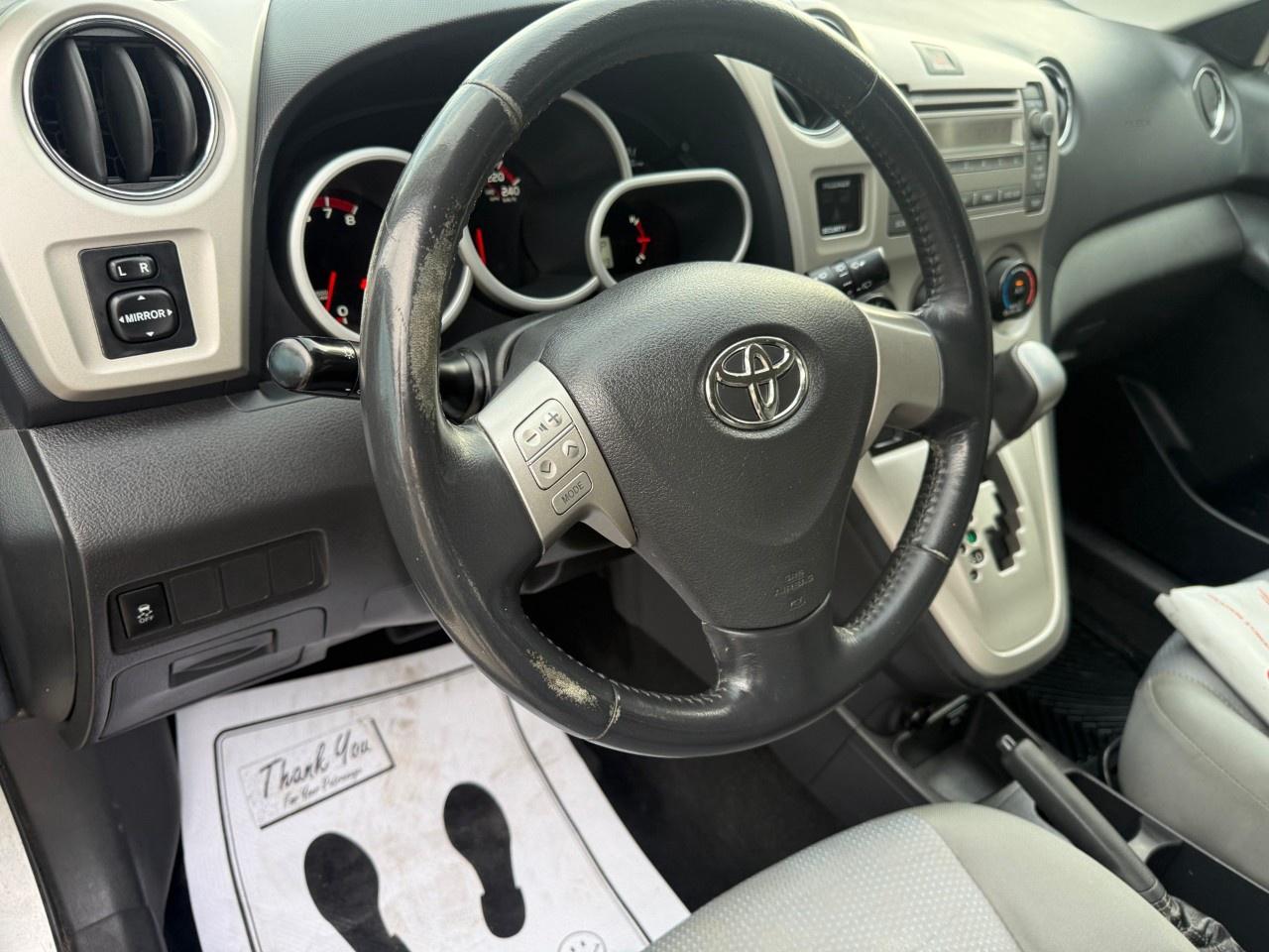 2009 Toyota Matrix 4dr Wgn Auto XR FWD Photo
