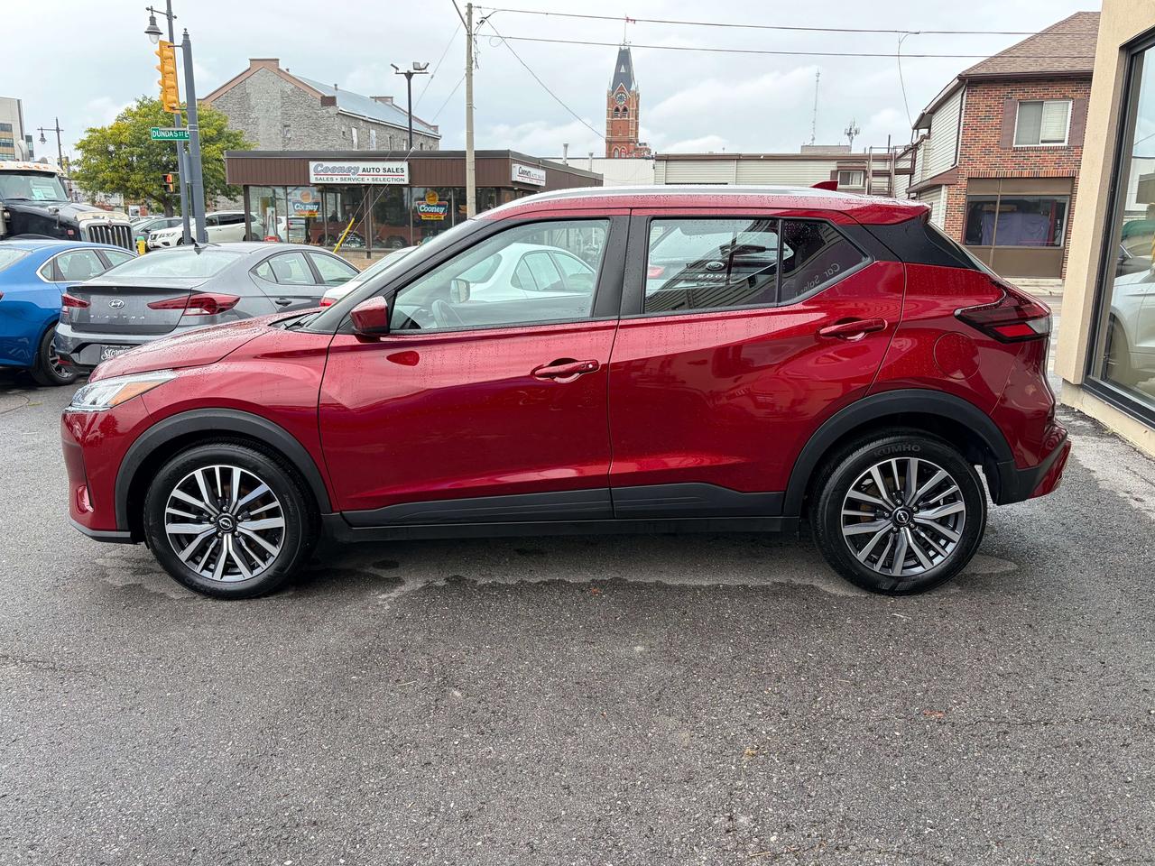 2025 Nissan Kicks SV   **CALL BELLEVILLE 613-961-8848 Photo