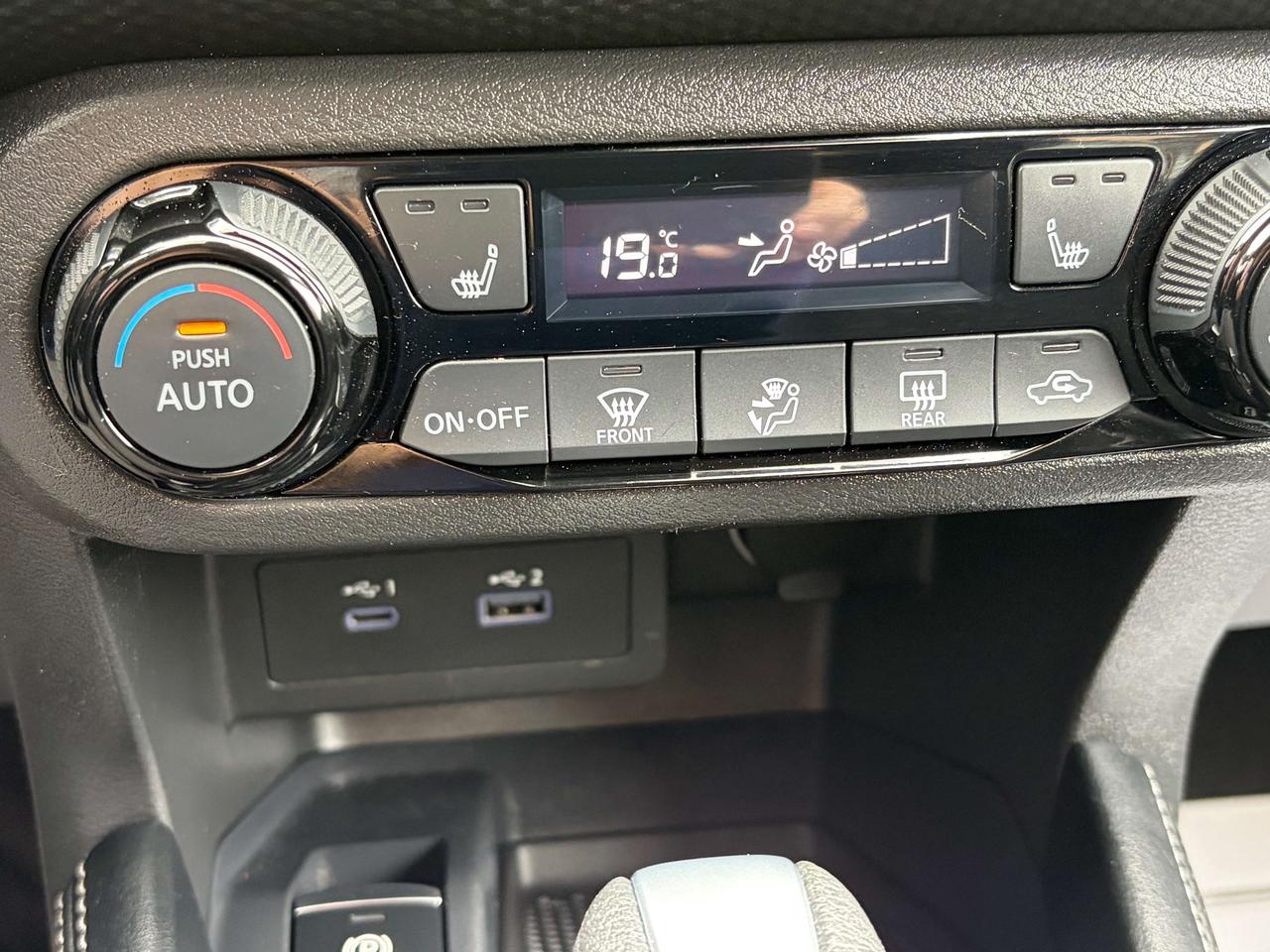 2025 Nissan Kicks SV   **CALL BELLEVILLE 613-961-8848 Photo