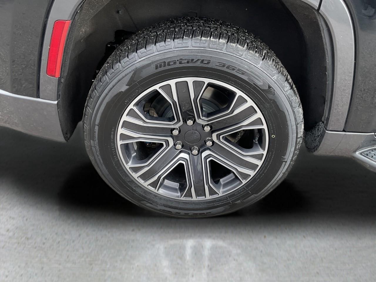 2022 Jeep Wagoneer Series II 4dr 4x4 Photo