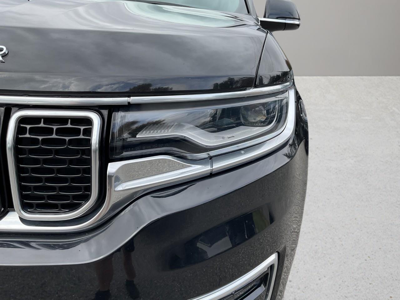 2022 Jeep Wagoneer Series II 4dr 4x4 Photo