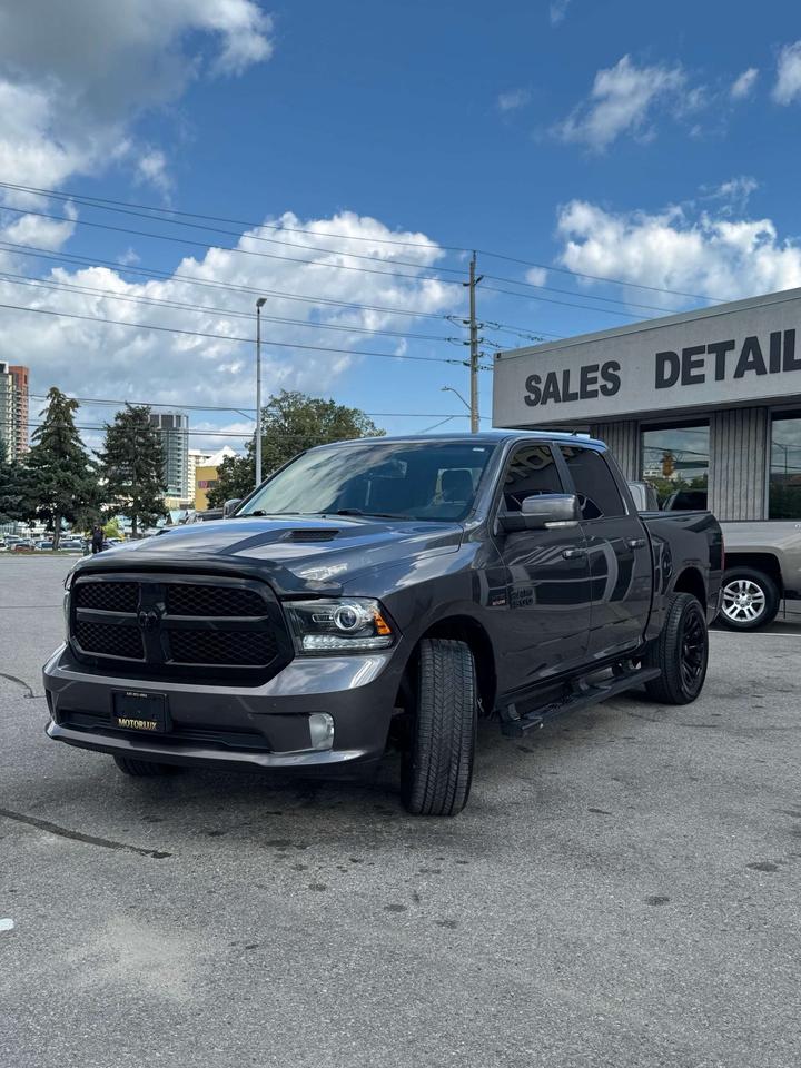2018 RAM 1500 Night 4x4 Crew Cab 5'7 Box Photo