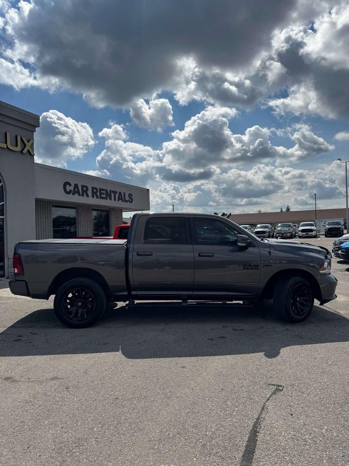 2018 RAM 1500 Night 4x4 Crew Cab 5'7 Box Photo