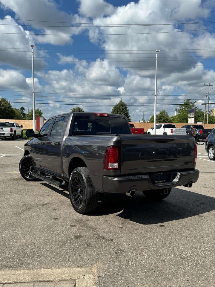 2018 RAM 1500 Night 4x4 Crew Cab 5'7 Box Photo