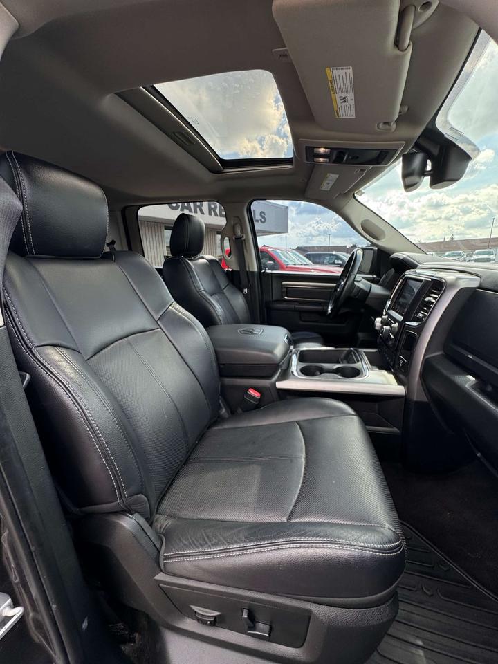 2018 RAM 1500 Night 4x4 Crew Cab 5'7 Box Photo
