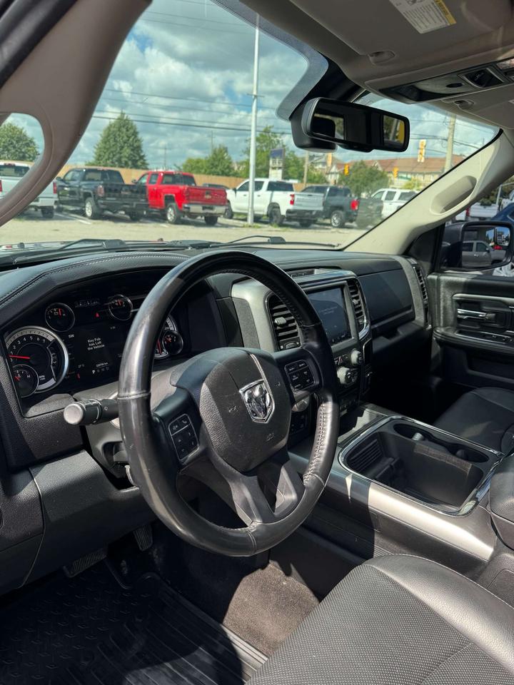 2018 RAM 1500 Night 4x4 Crew Cab 5'7 Box Photo