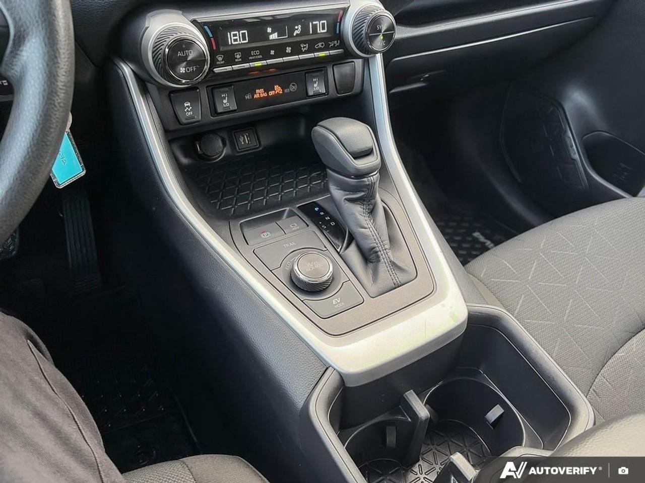 2025 Toyota RAV4 Hybrid LE 4dr All-Wheel Drive Photo