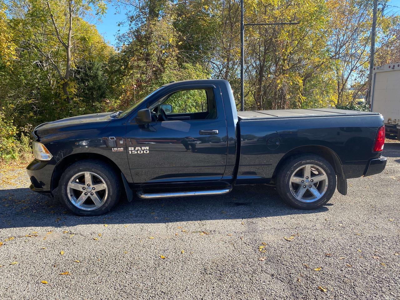 2016 RAM 1500 EXPRESS, AS IS, NOT INSPECTED FOR SAFETY EXPENSES! Photo