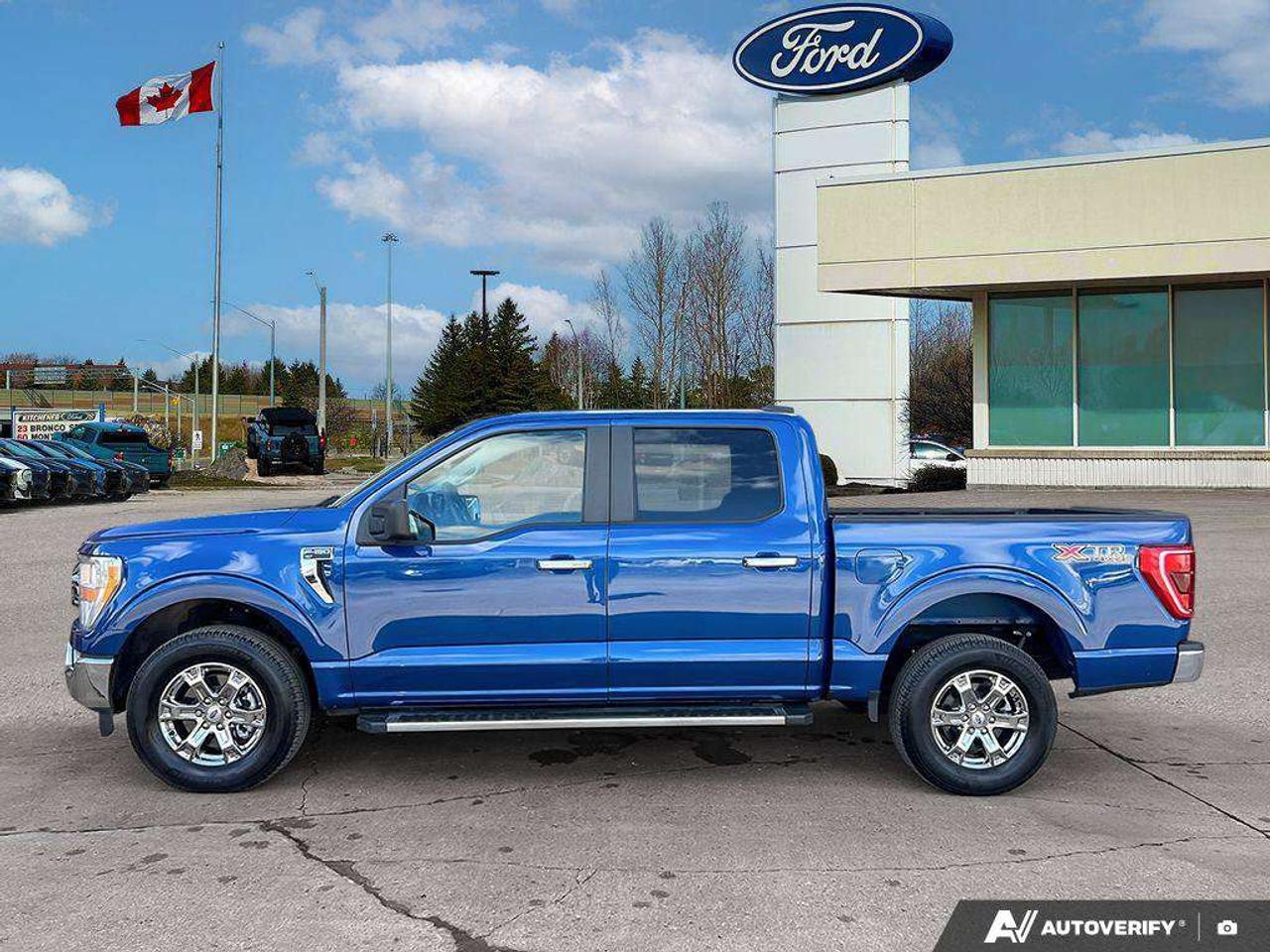 2023 Ford F-150 XLT   300A   TAILGATE STEP   3.5L V6 Photo3