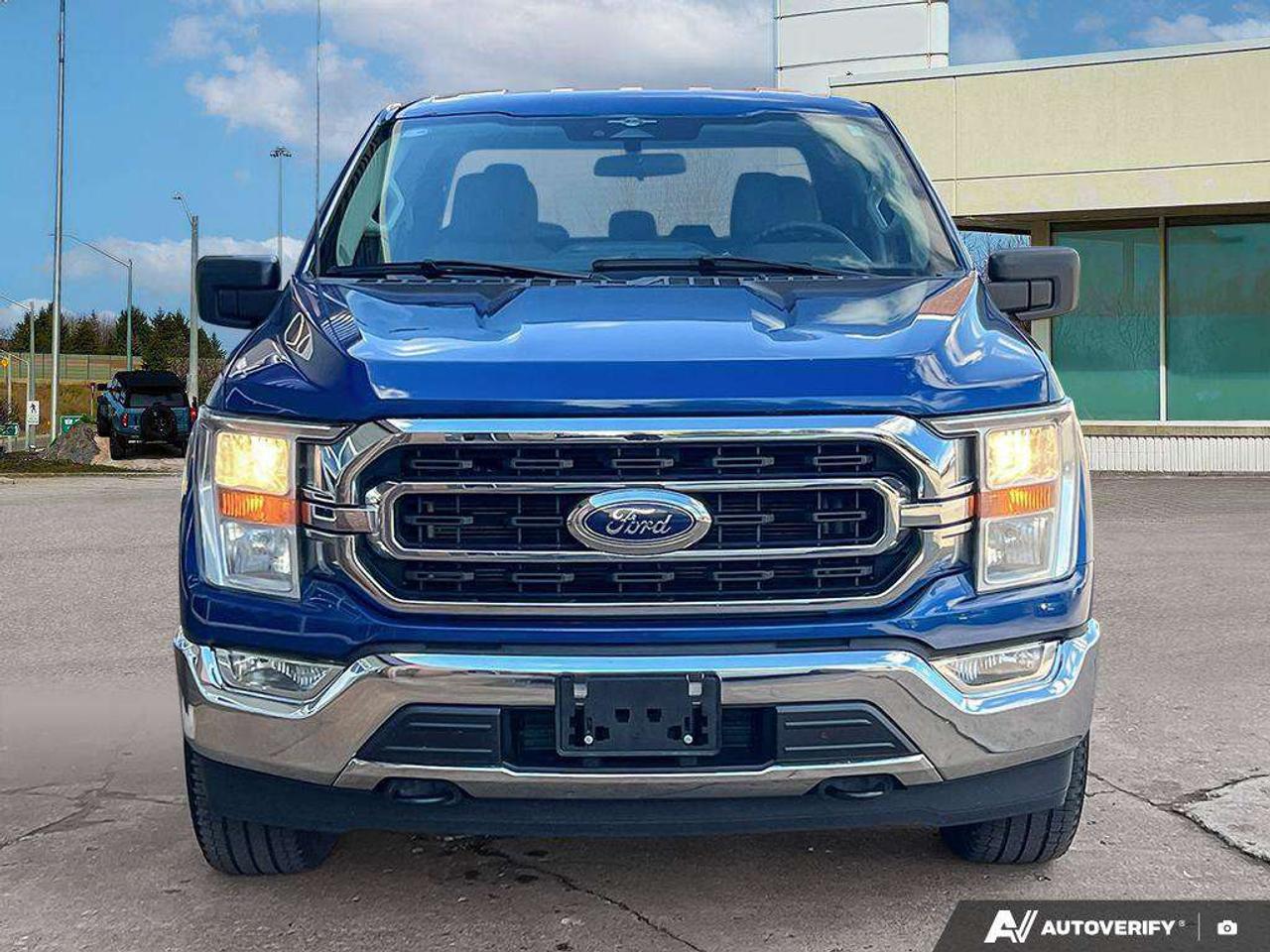 2023 Ford F-150 XLT   300A   TAILGATE STEP   3.5L V6 Photo