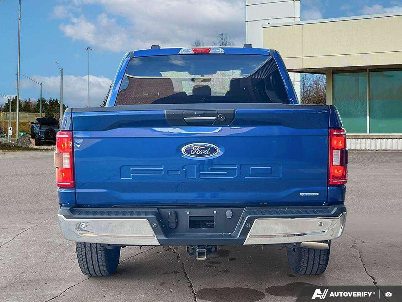 2023 Ford F-150 XLT   300A   TAILGATE STEP   3.5L V6 Photo