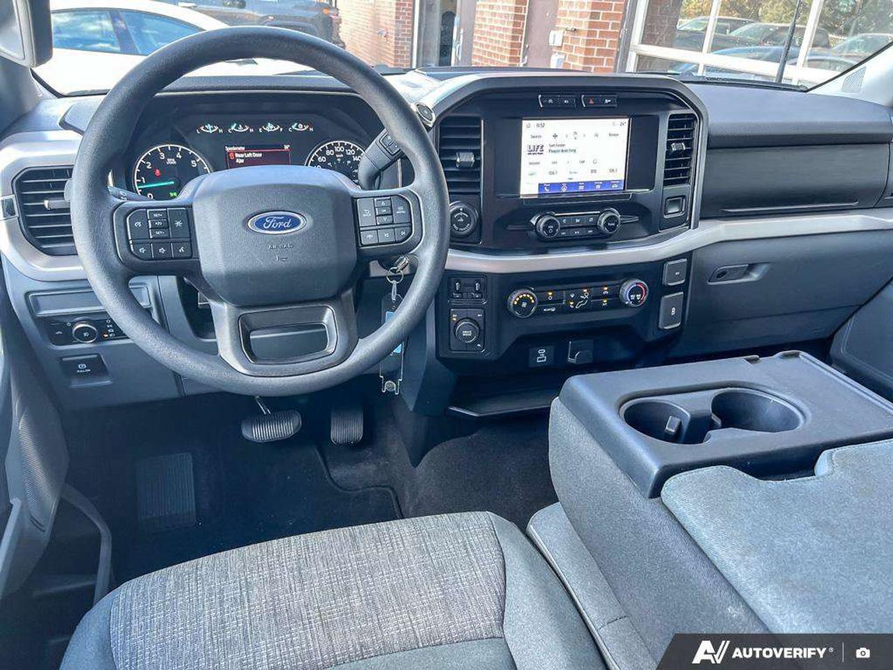 2023 Ford F-150 XLT   300A   TAILGATE STEP   3.5L V6 Photo