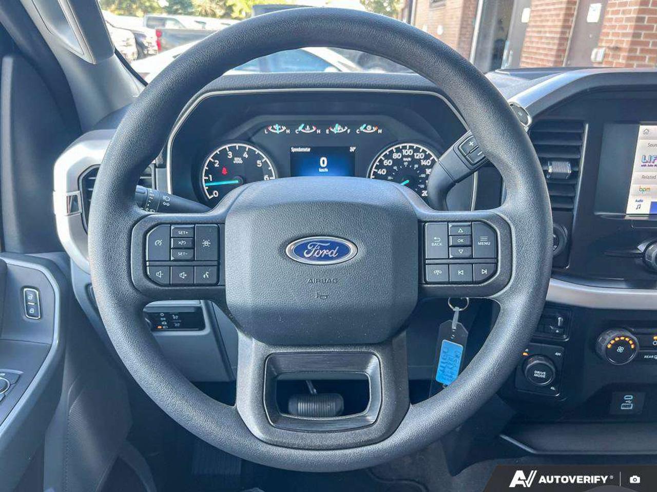 2023 Ford F-150 XLT   300A   TAILGATE STEP   3.5L V6 Photo