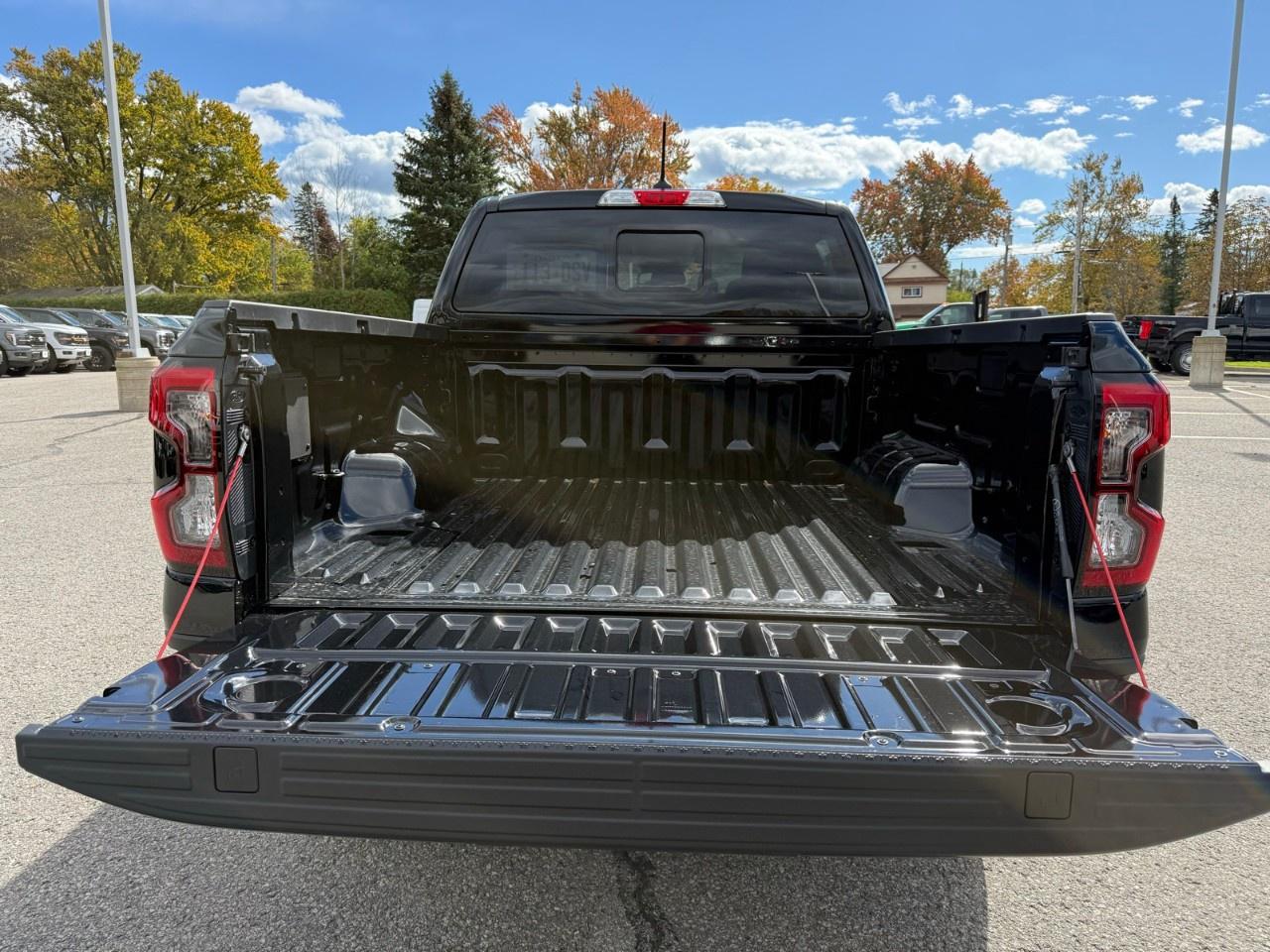 2026 Ford Ranger XLT 4WD SuperCrew 5' Box Photo4