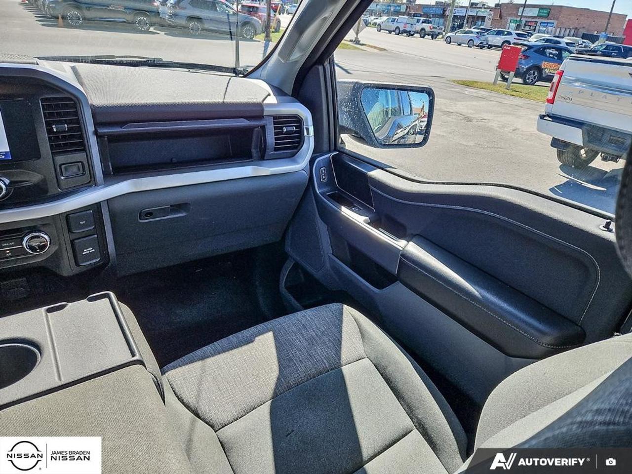 2023 Ford F-150 XLT 4WD SuperCrew 5.5' Box Photo