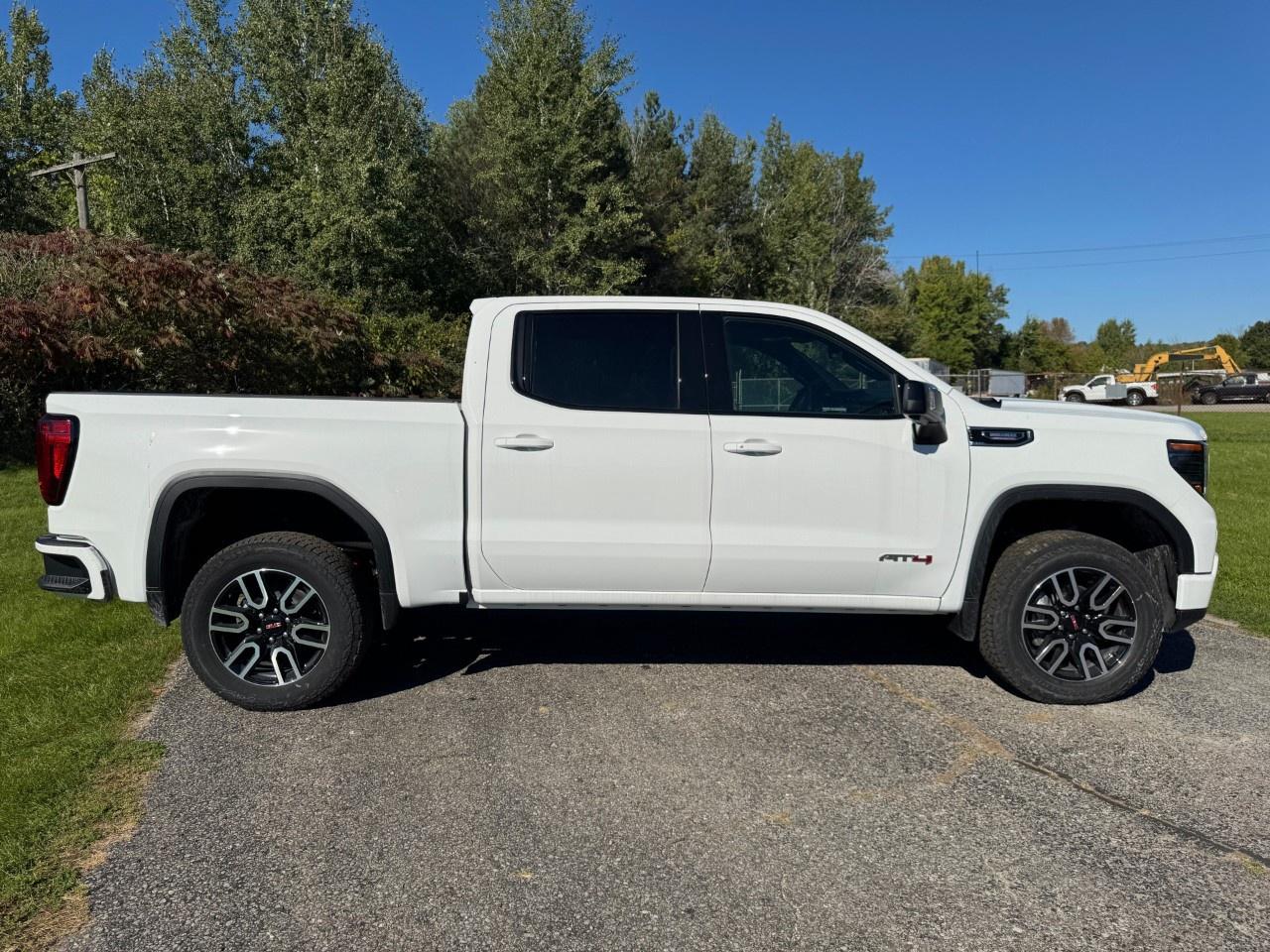 2026 GMC Sierra 1500 Crew Cab Short Box 4-Wheel Drive AT4 Photo