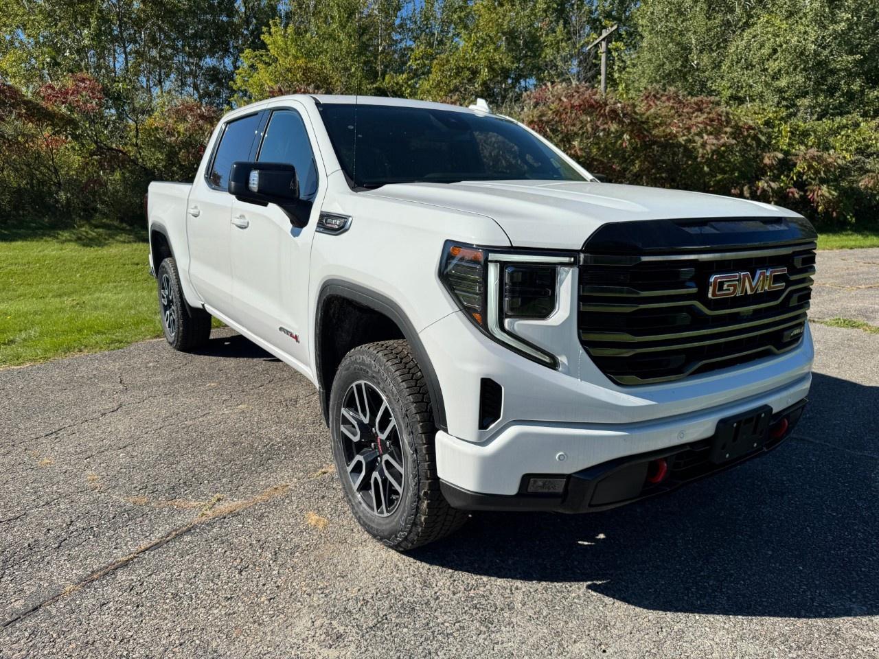 2026 GMC Sierra 1500 Crew Cab Short Box 4-Wheel Drive AT4 Photo2