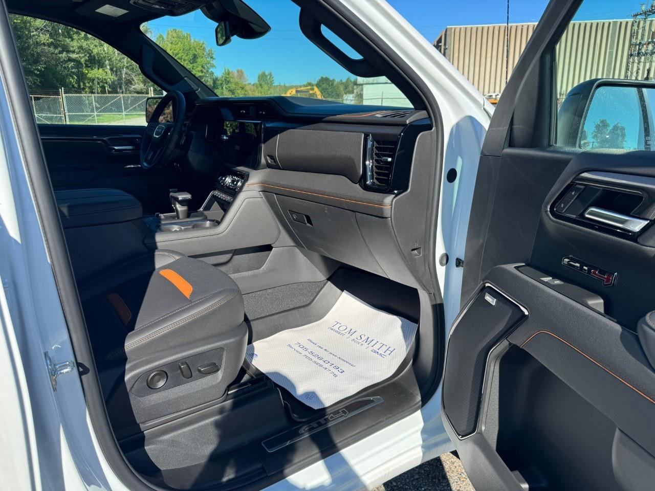 2026 GMC Sierra 1500 Crew Cab Short Box 4-Wheel Drive AT4 Photo
