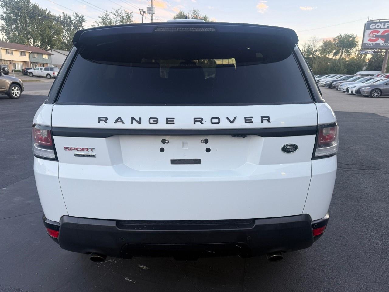 2016 Land Rover Range Rover Sport 4WD 4dr V8 SC Dynamic Photo3