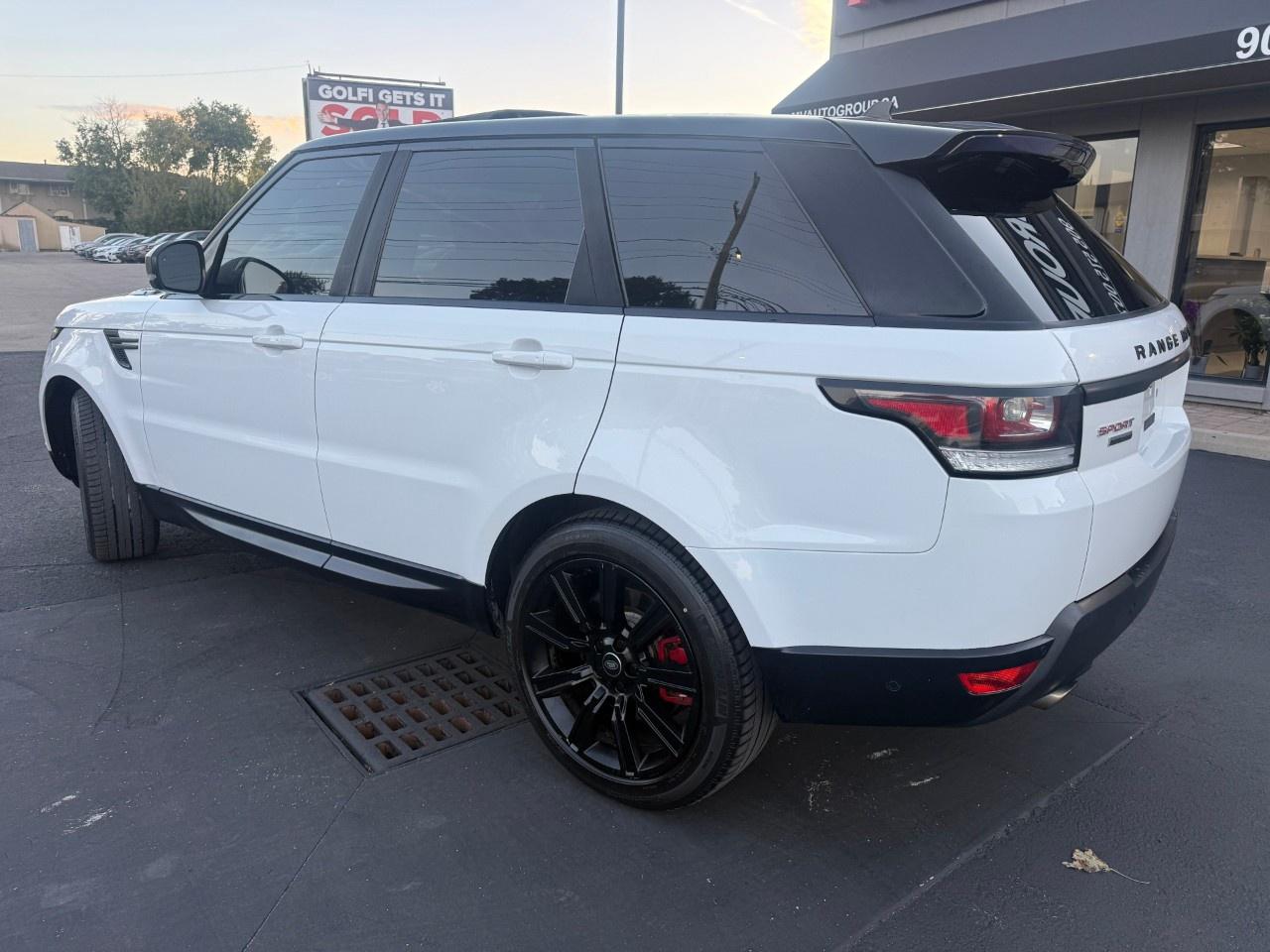 2016 Land Rover Range Rover Sport 4WD 4dr V8 SC Dynamic Photo2