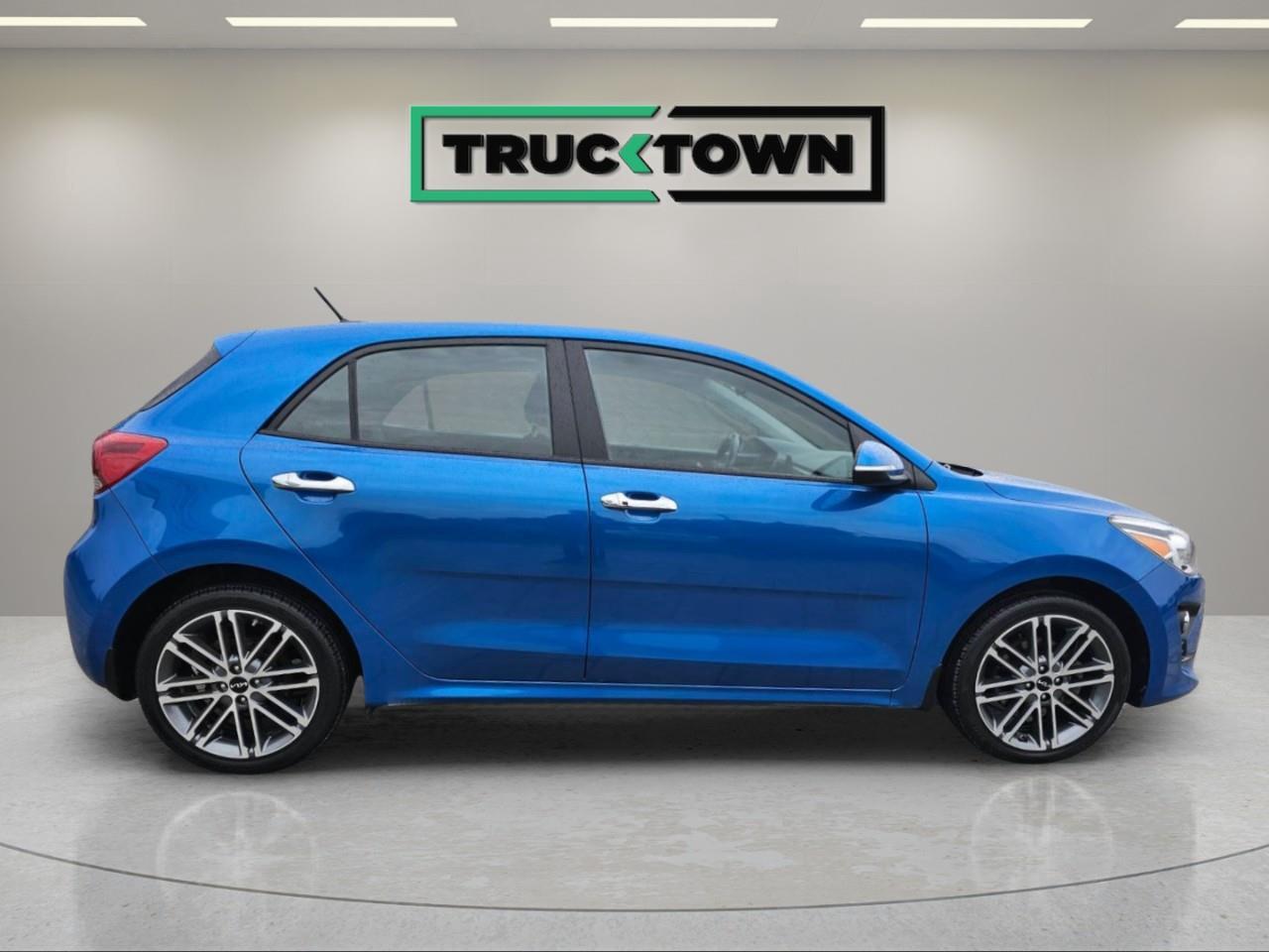 2023 Kia Rio EX Premium 4dr Hatchback Photo3