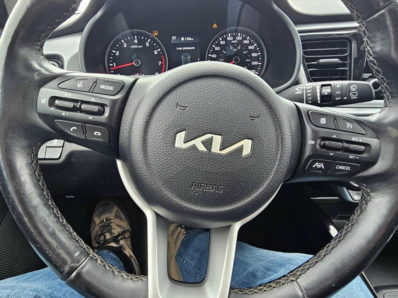 2023 Kia Rio EX Premium 4dr Hatchback Photo