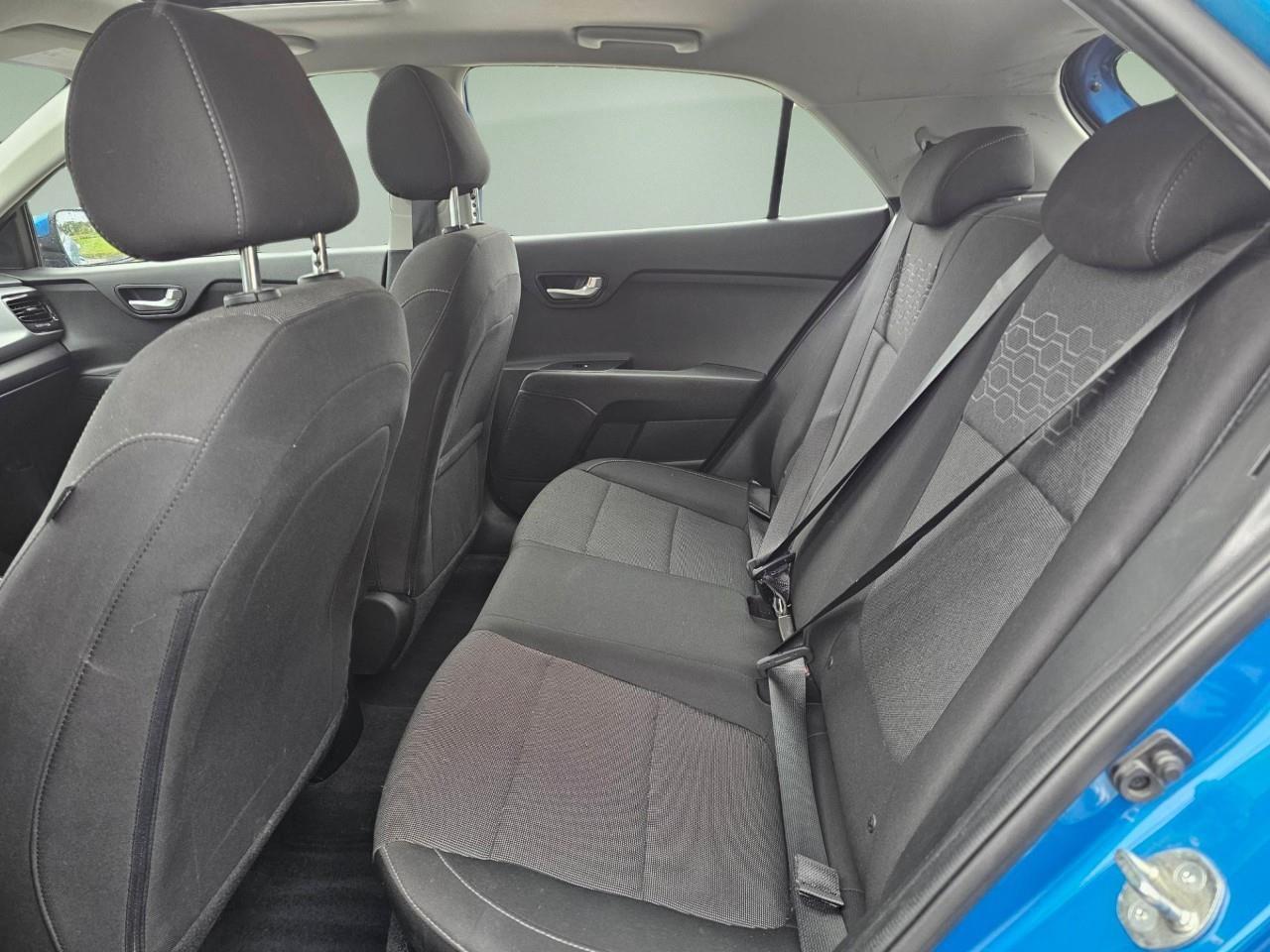 2023 Kia Rio EX Premium 4dr Hatchback Photo