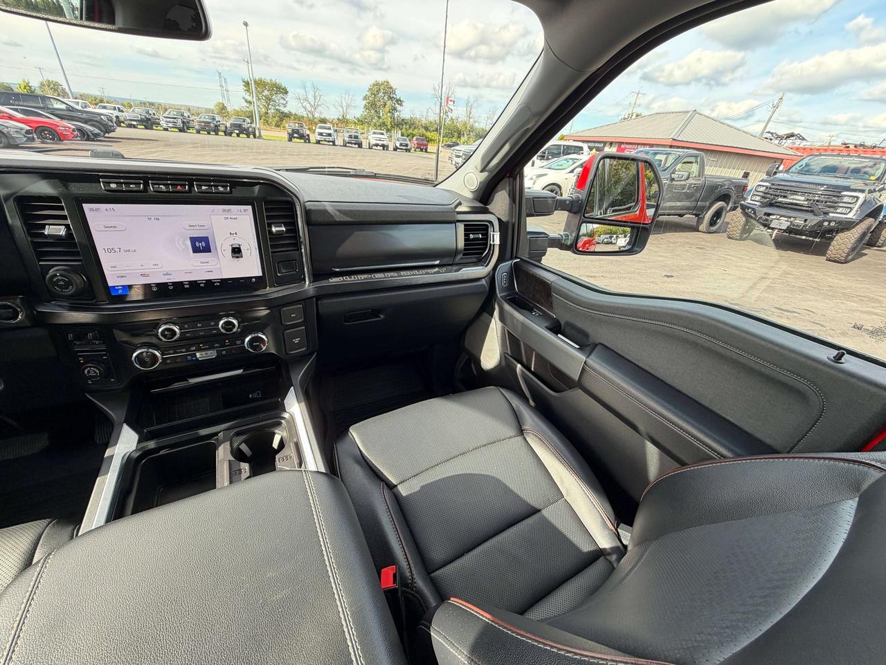 2023 Ford F-250 LARIAT Photo