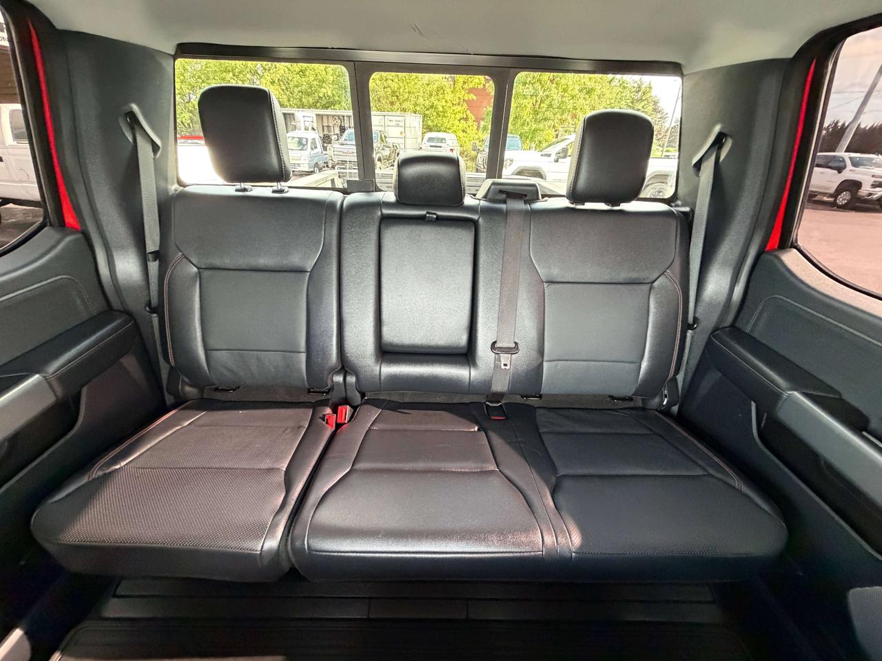 2023 Ford F-250 LARIAT Photo