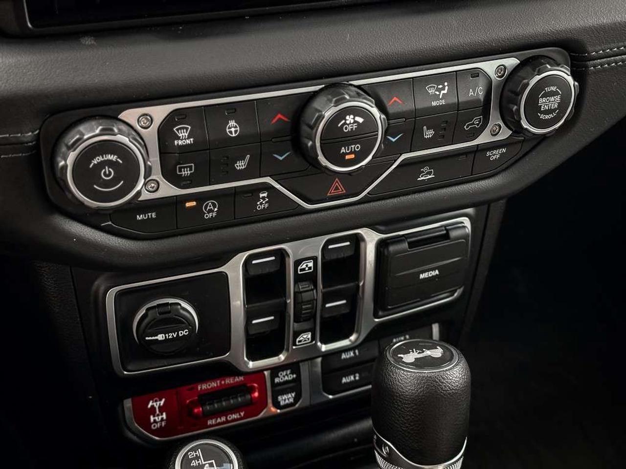 2026 Jeep Wrangler Rubicon   HEATED SEATS & WHEEL   REMOTE START   ADAPTIVE CRUISE Photo