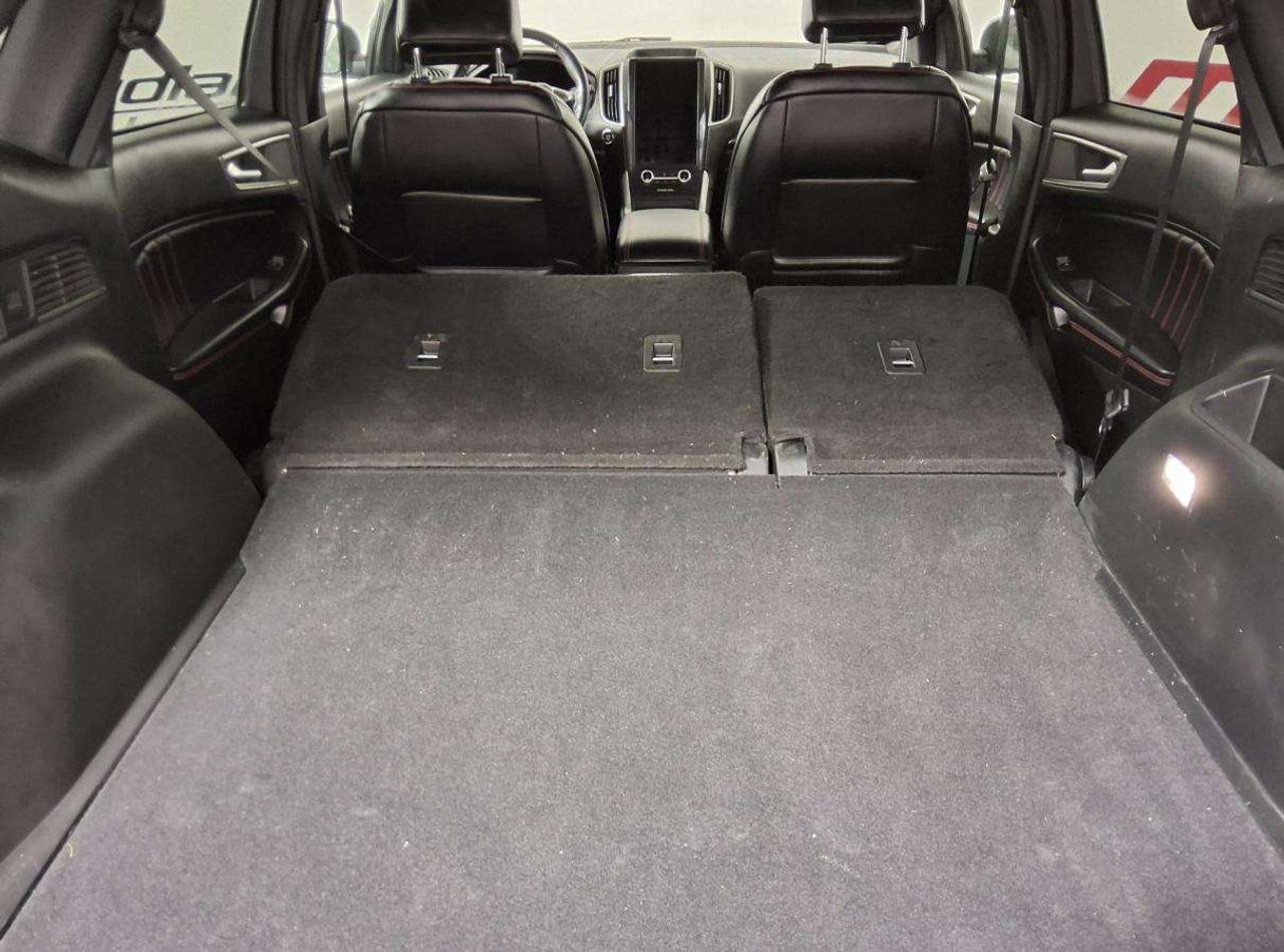 2022 Ford Edge SEL Photo