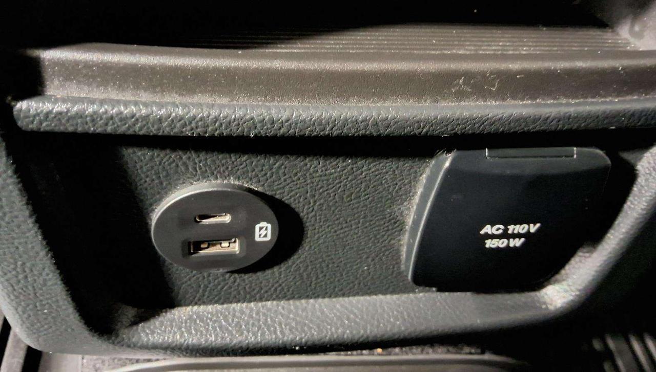2022 Ford Edge SEL Photo