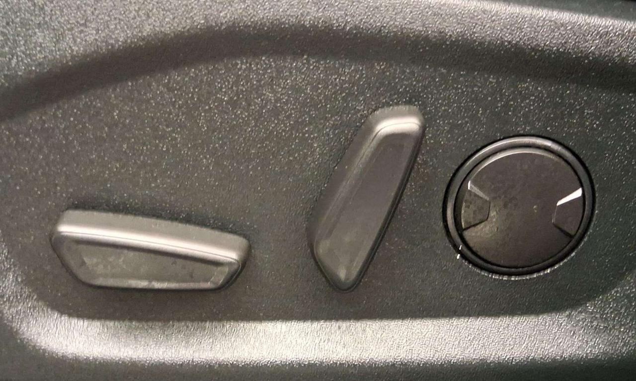 2022 Ford Edge SEL Photo
