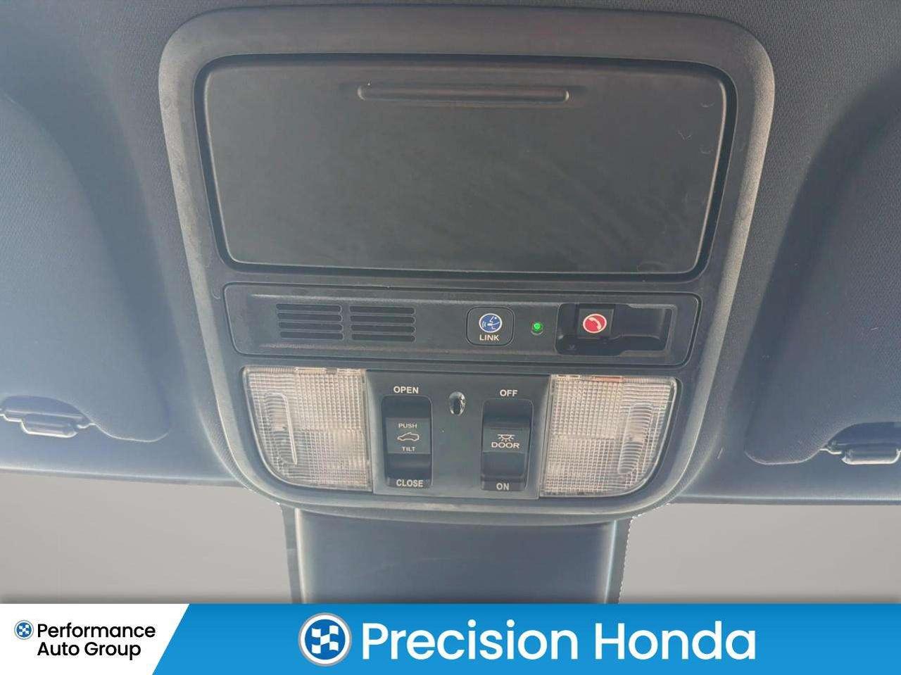 2024 Honda Odyssey Black Edition Leather Sunroof Nav CarPlay Photo